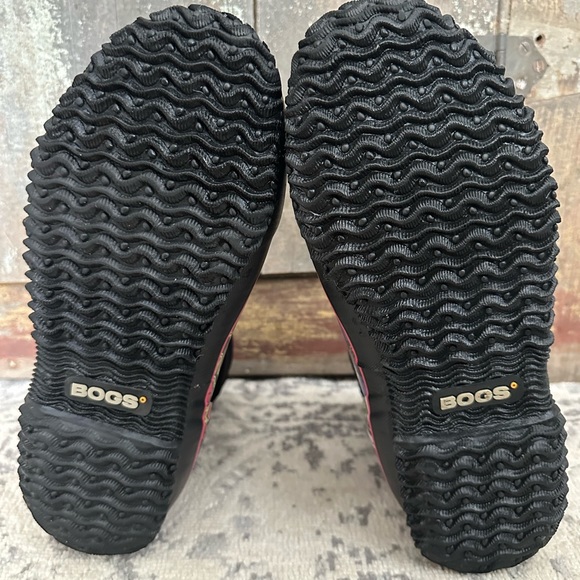 Women’s BOGS Size 10 Classic Short May Purple Floral Print Boots - Picture 7 of 7